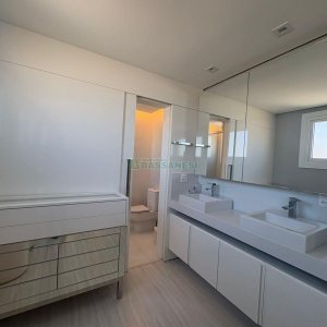 Apto Mobiliado com 165m², 3 dormitórios, 3 vagas, no bairro Panazzolo em Caxias do Sul para Alugar