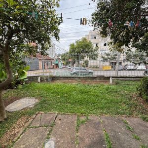 Casa com 110m², 3 dormitórios, no bairro Pio X em Caxias do Sul para Alugar
