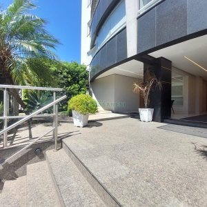 Apto Mobiliado com 110m², 2 dormitórios, 2 vagas, no bairro Lourdes em Caxias do Sul para Alugar