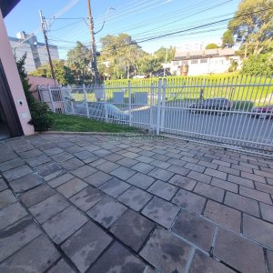 Pavilhão com 200m², 1 vaga, no bairro Cristo Redentor em Caxias do Sul para Alugar
