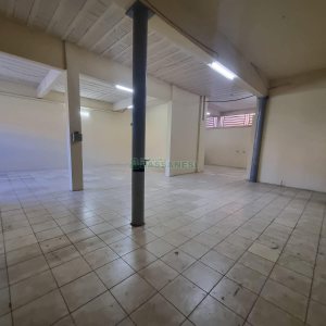 Pavilhão com 200m², 1 vaga, no bairro Cristo Redentor em Caxias do Sul para Alugar