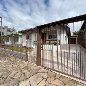 Casa com 190m², 3 dormitórios, 3 vagas, no bairro Rio Branco em Caxias do Sul para Alugar
