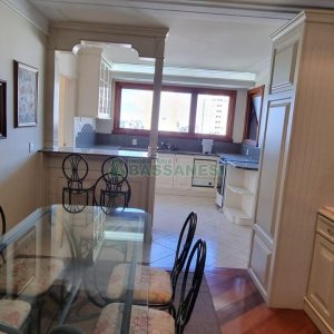 Apartamento com 269m², 3 dormitórios, 3 vagas, no bairro Exposição em Caxias do Sul para Comprar