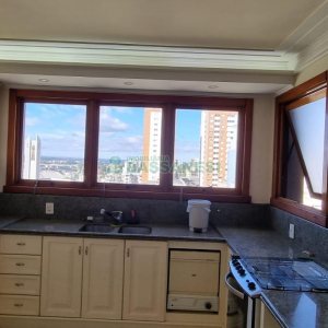 Apartamento com 269m², 3 dormitórios, 3 vagas, no bairro Exposição em Caxias do Sul para Comprar