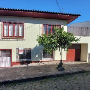 Casa com 50m², 2 dormitórios, no bairro Panazzolo em Caxias do Sul para Alugar