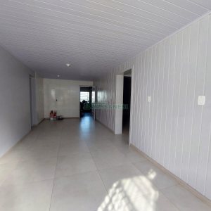 Casa com 50m², 2 dormitórios, no bairro Panazzolo em Caxias do Sul para Alugar