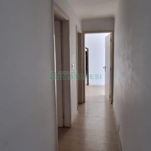 Casa com 287m², 5 dormitórios, 2 vagas, no bairro Kayser em Caxias do Sul para Comprar