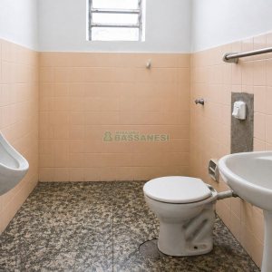 Pavilhão com 308m², no bairro Santa Catarina em Caxias do Sul para Alugar