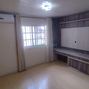 Casa com 268m², 3 dormitórios, 2 vagas, no bairro Esplanada em Caxias do Sul para Comprar