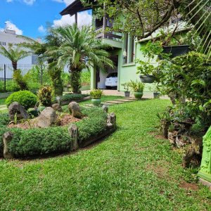 Casa com 264m², 3 dormitórios, 4 vagas, no bairro Bela Vista em Caxias do Sul para Comprar