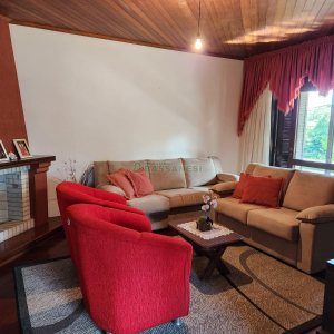 Casa com 264m², 3 dormitórios, 4 vagas, no bairro Bela Vista em Caxias do Sul para Comprar