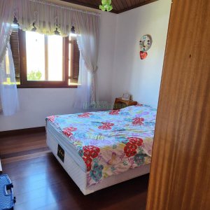 Casa com 264m², 3 dormitórios, 4 vagas, no bairro Bela Vista em Caxias do Sul para Comprar