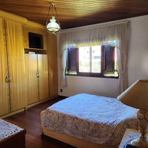 Casa com 264m², 3 dormitórios, 4 vagas, no bairro Bela Vista em Caxias do Sul para Comprar