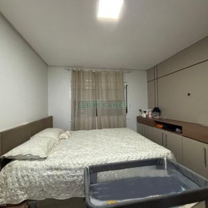 Apartamento com 70m², 2 dormitórios, 1 vaga, no bairro Kayser em Caxias do Sul para Alugar