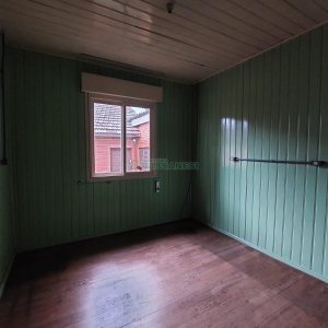 Casa com 220m², 4 dormitórios, 5 vagas, no bairro Panazzolo em Caxias do Sul para Comprar