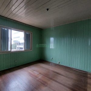 Casa com 220m², 4 dormitórios, 5 vagas, no bairro Panazzolo em Caxias do Sul para Comprar