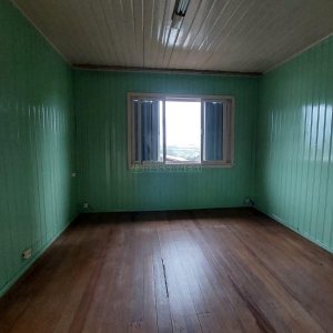 Casa com 220m², 4 dormitórios, 5 vagas, no bairro Panazzolo em Caxias do Sul para Comprar