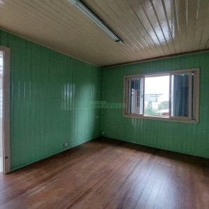 Casa com 220m², 4 dormitórios, 5 vagas, no bairro Panazzolo em Caxias do Sul para Comprar