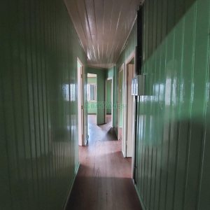 Casa com 220m², 4 dormitórios, 5 vagas, no bairro Panazzolo em Caxias do Sul para Comprar
