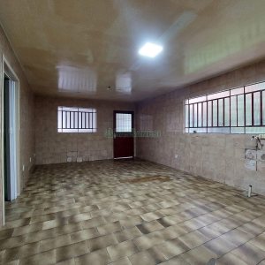 Casa com 220m², 4 dormitórios, 5 vagas, no bairro Panazzolo em Caxias do Sul para Comprar