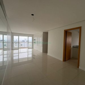 Apartamento com 165m², 3 dormitórios, 2 vagas, no bairro Universitário em Caxias do Sul para Alugar