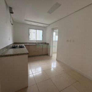 Apartamento com 165m², 3 dormitórios, 2 vagas, no bairro Universitário em Caxias do Sul para Alugar