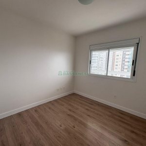 Apartamento com 165m², 3 dormitórios, 2 vagas, no bairro Universitário em Caxias do Sul para Alugar