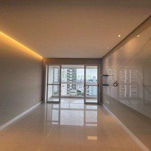 Apartamento com 165m², 3 dormitórios, 2 vagas, no bairro Universitário em Caxias do Sul para Alugar