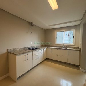 Apartamento com 165m², 3 dormitórios, 2 vagas, no bairro Universitário em Caxias do Sul para Alugar