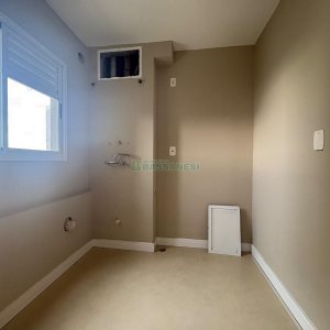 Apartamento com 165m², 3 dormitórios, 2 vagas, no bairro Universitário em Caxias do Sul para Alugar