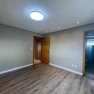 Apartamento com 165m², 3 dormitórios, 2 vagas, no bairro Universitário em Caxias do Sul para Alugar