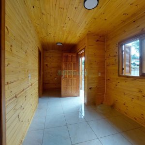 Casa com 60m², 2 dormitórios, 1 vaga, no bairro Esplanada em Caxias do Sul para Alugar