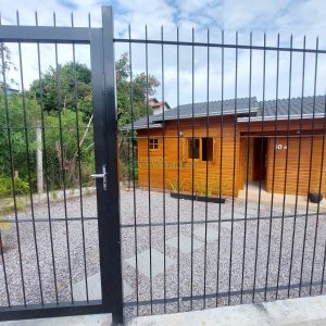 Casa com 60m², 2 dormitórios, 1 vaga, no bairro Esplanada em Caxias do Sul para Alugar