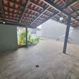 Casa com 200m², 4 dormitórios, 3 vagas, no bairro Colina Sorriso em Caxias do Sul para Alugar