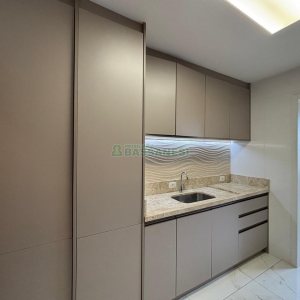 Apartamento com 68m², 2 dormitórios, 1 vaga, no bairro Lourdes em Caxias do Sul para Alugar