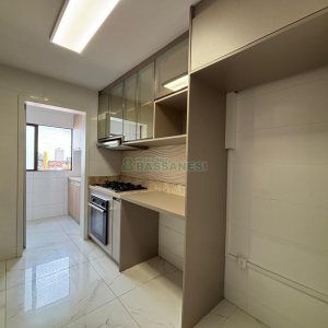 Apartamento com 68m², 2 dormitórios, 1 vaga, no bairro Lourdes em Caxias do Sul para Alugar