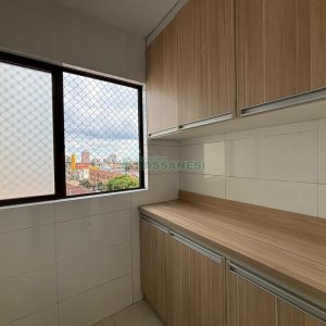 Apartamento com 68m², 2 dormitórios, 1 vaga, no bairro Lourdes em Caxias do Sul para Alugar