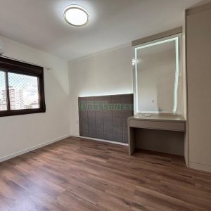 Apartamento com 68m², 2 dormitórios, 1 vaga, no bairro Lourdes em Caxias do Sul para Alugar