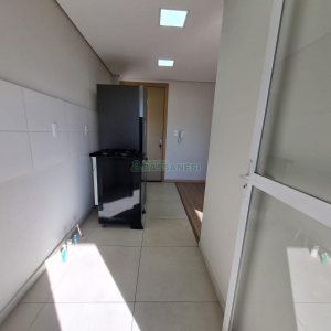 Apartamento com 53m², 2 dormitórios, 2 vagas, no bairro Vila Verde em Caxias do Sul para Alugar