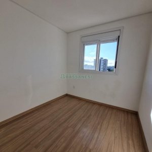 Apartamento com 53m², 2 dormitórios, 2 vagas, no bairro Vila Verde em Caxias do Sul para Alugar