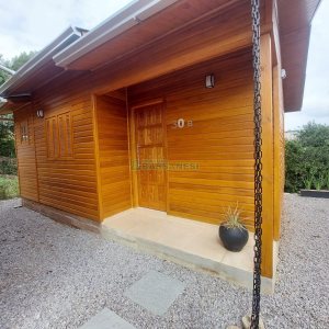 Casa com 60m², 2 dormitórios, 1 vaga, no bairro Esplanada em Caxias do Sul para Alugar