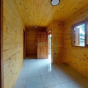 Casa com 60m², 2 dormitórios, 1 vaga, no bairro Esplanada em Caxias do Sul para Alugar