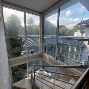 Casa com 420m², 4 dormitórios, 4 vagas, no bairro Interlagos em Caxias do Sul para Alugar