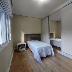 Casa com 420m², 4 dormitórios, 4 vagas, no bairro Interlagos em Caxias do Sul para Alugar