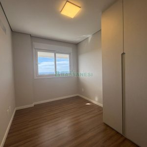 Apto Mobiliado com 110m², 3 dormitórios, 2 vagas, no bairro Petrópolis em Caxias do Sul para Alugar