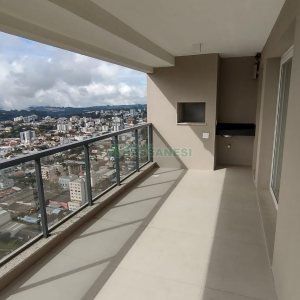 Apartamento com 110m², 3 dormitórios, 2 vagas, no bairro Petrópolis em Caxias do Sul para Alugar