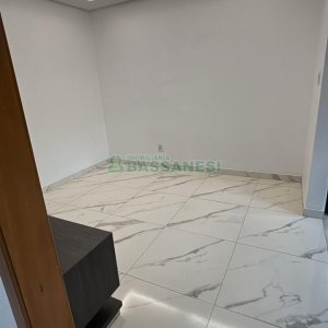 Casa com 170m², 3 dormitórios, 2 vagas, no bairro Kayser em Caxias do Sul para Alugar