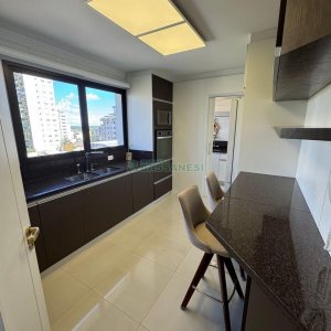 Apartamento com 130m², 3 dormitórios, 2 vagas, no bairro Cristo Redentor em Caxias do Sul para Comprar