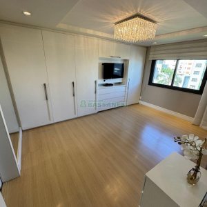 Apartamento com 130m², 3 dormitórios, 2 vagas, no bairro Cristo Redentor em Caxias do Sul para Comprar