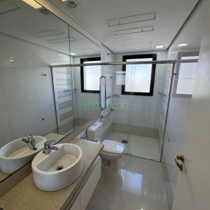 Apartamento com 130m², 3 dormitórios, 2 vagas, no bairro Cristo Redentor em Caxias do Sul para Comprar